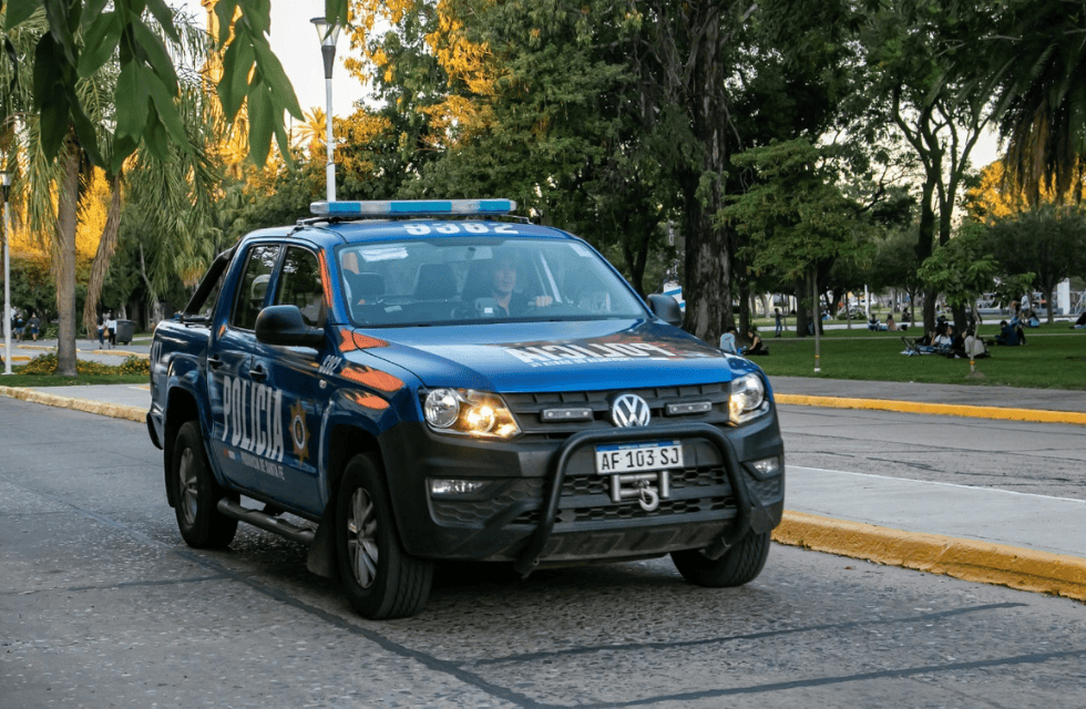 MOVIL POLICIAL 2