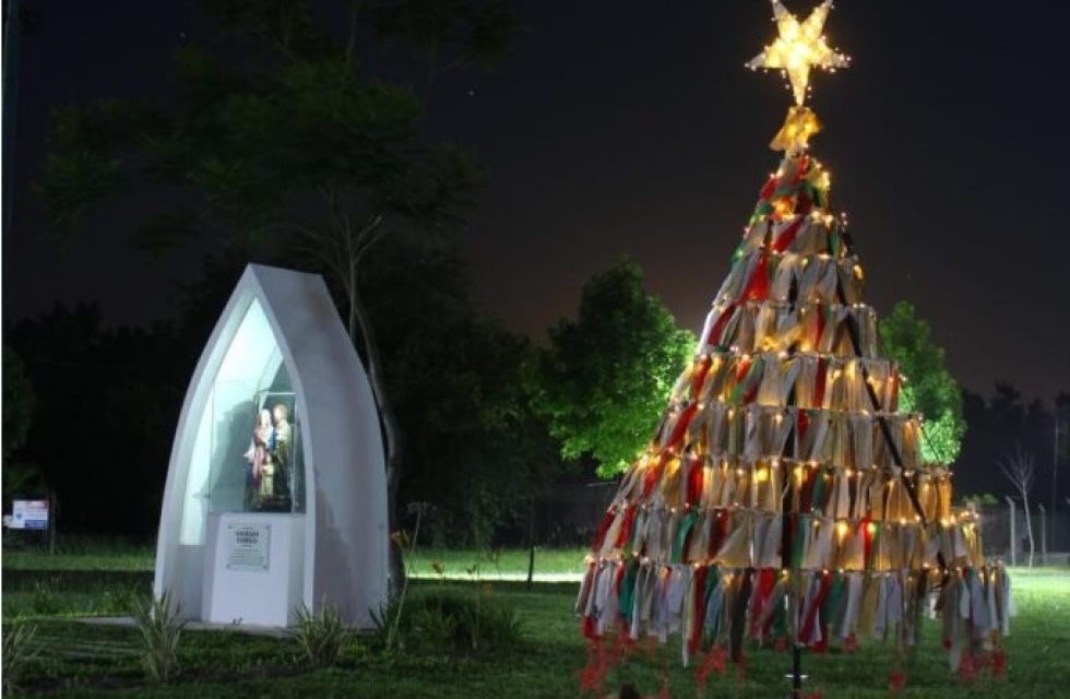 SAGRADA-FAMILIA-683x1024