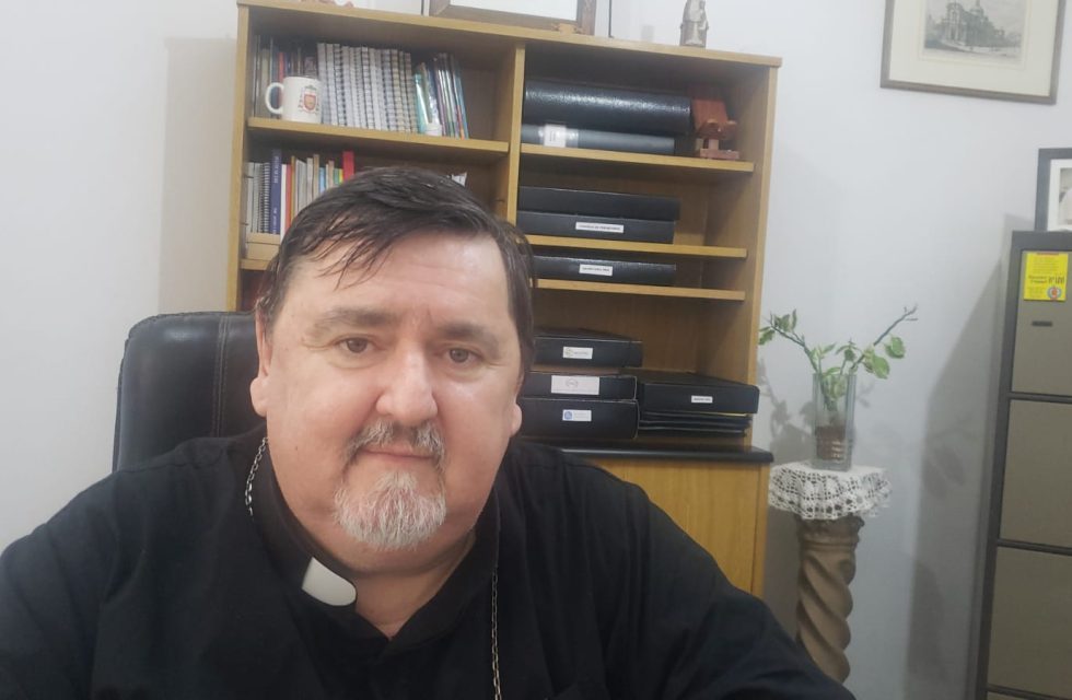 Monseñor Ángel José Macín