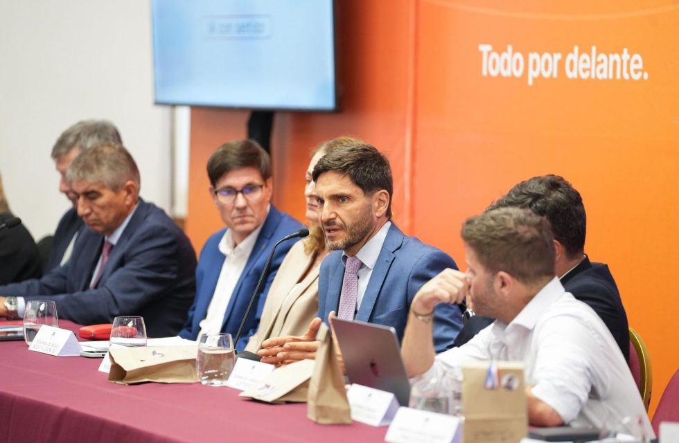 Pullaro gabinete ampliado