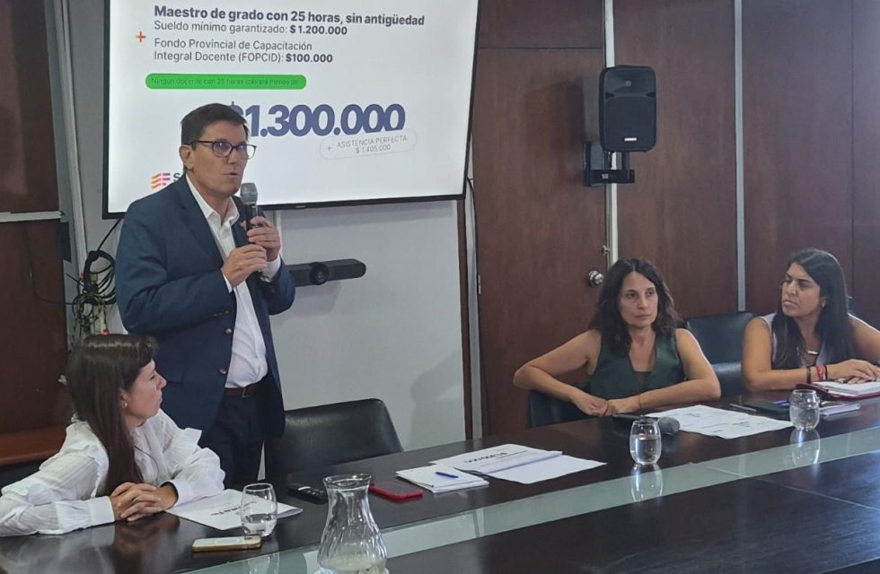 Ministro José Goity paritarias docentes