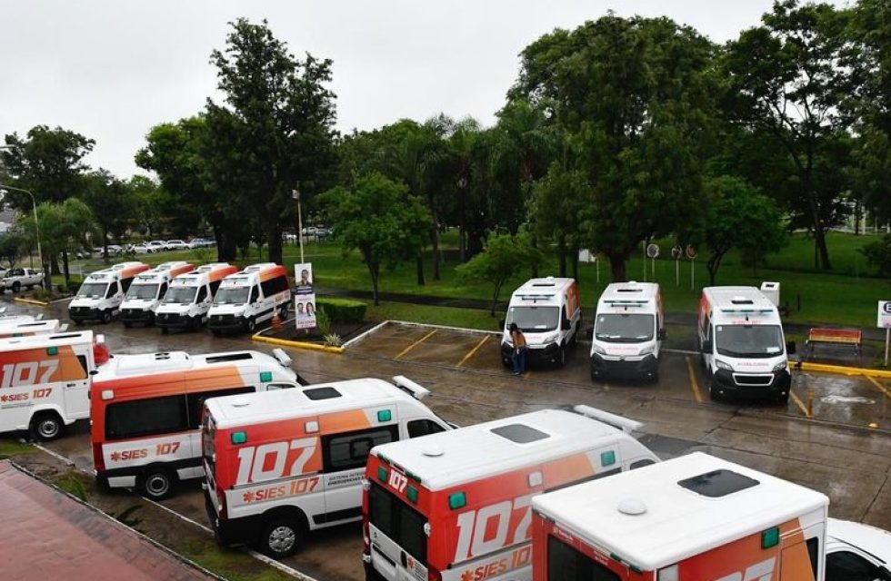 provincia_incorporo_20_ambulancias_y_minibuses_0_km_a_la_red_de_salud_publica